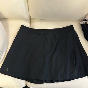 Lolë Black Athletic Skort with Ruffles